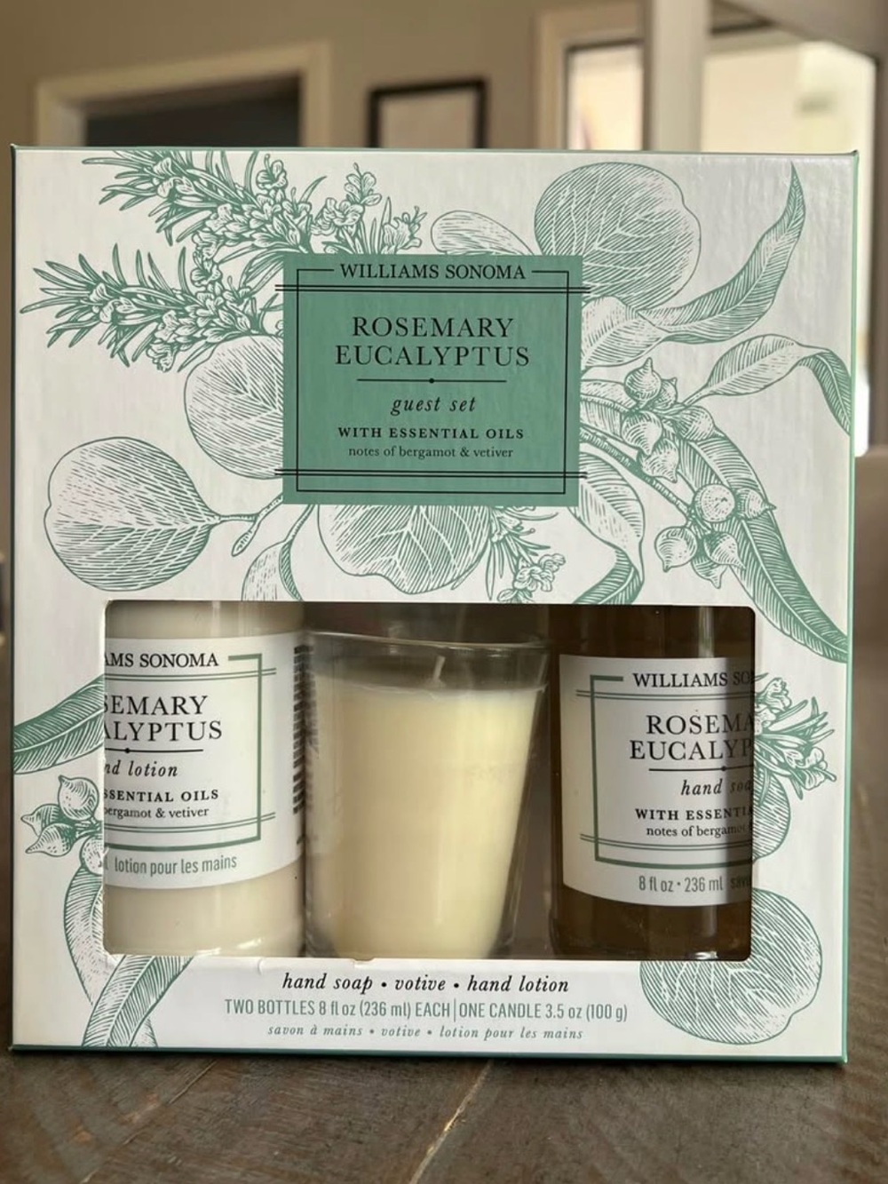 Williams Sonoma Rosemary Eucalyptus Guest Set - Green & Cream